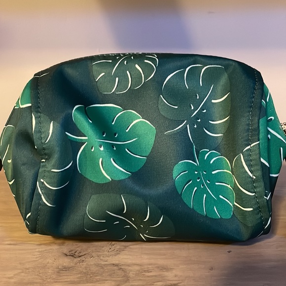 NWT Kate Spade Chelsea monstera leaves small bag, green - Picture 3 of 10